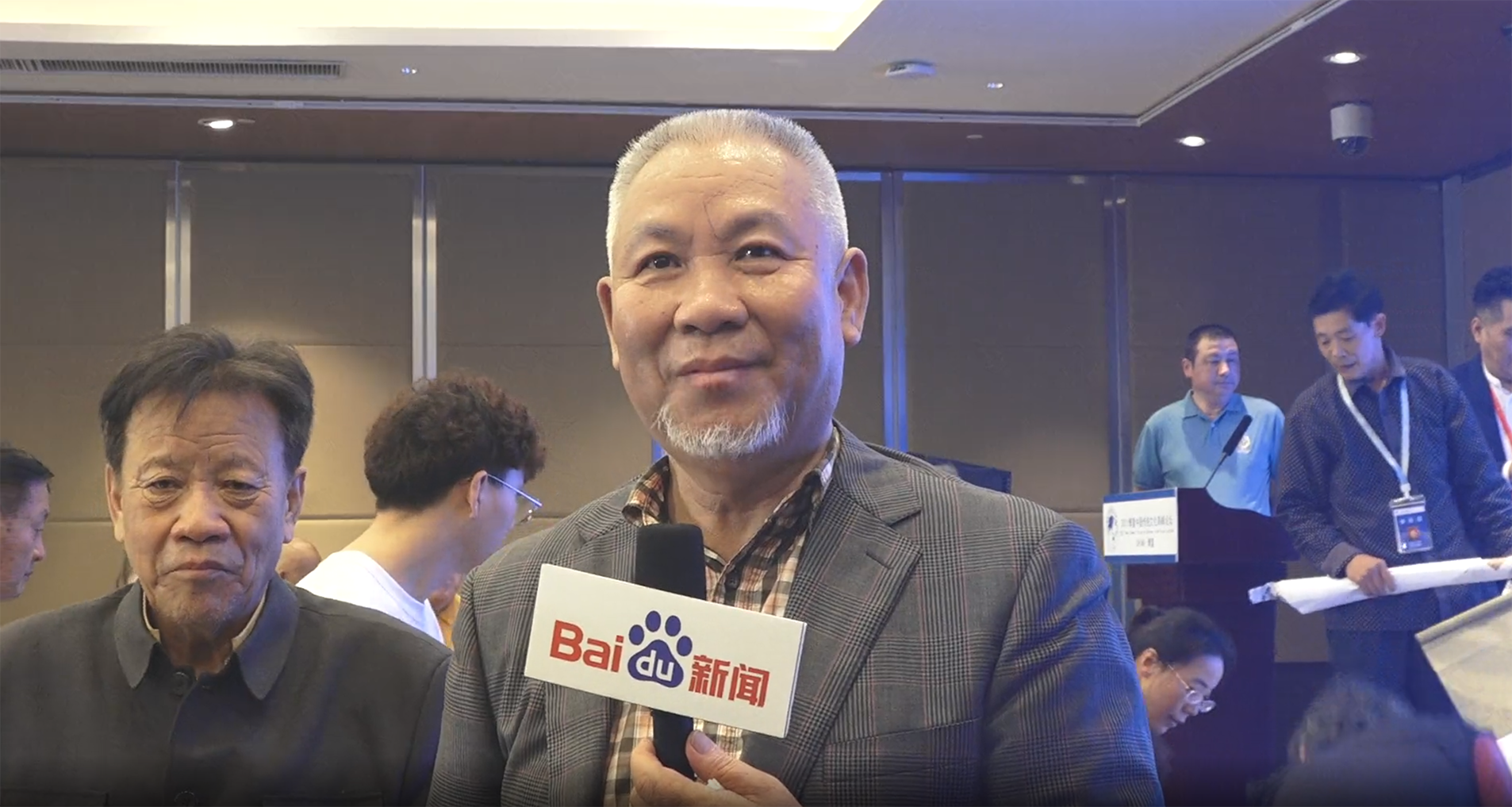 【新闻访谈艺术家 ——孙小东】